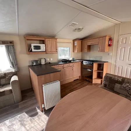 Contemporary Caravan At Newquay Parque de vacaciones New Quay